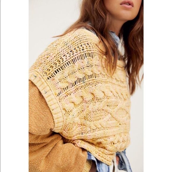 Cable Knit W/ Fleece Sleeve Cropped Sweater - Picture 3 of 5